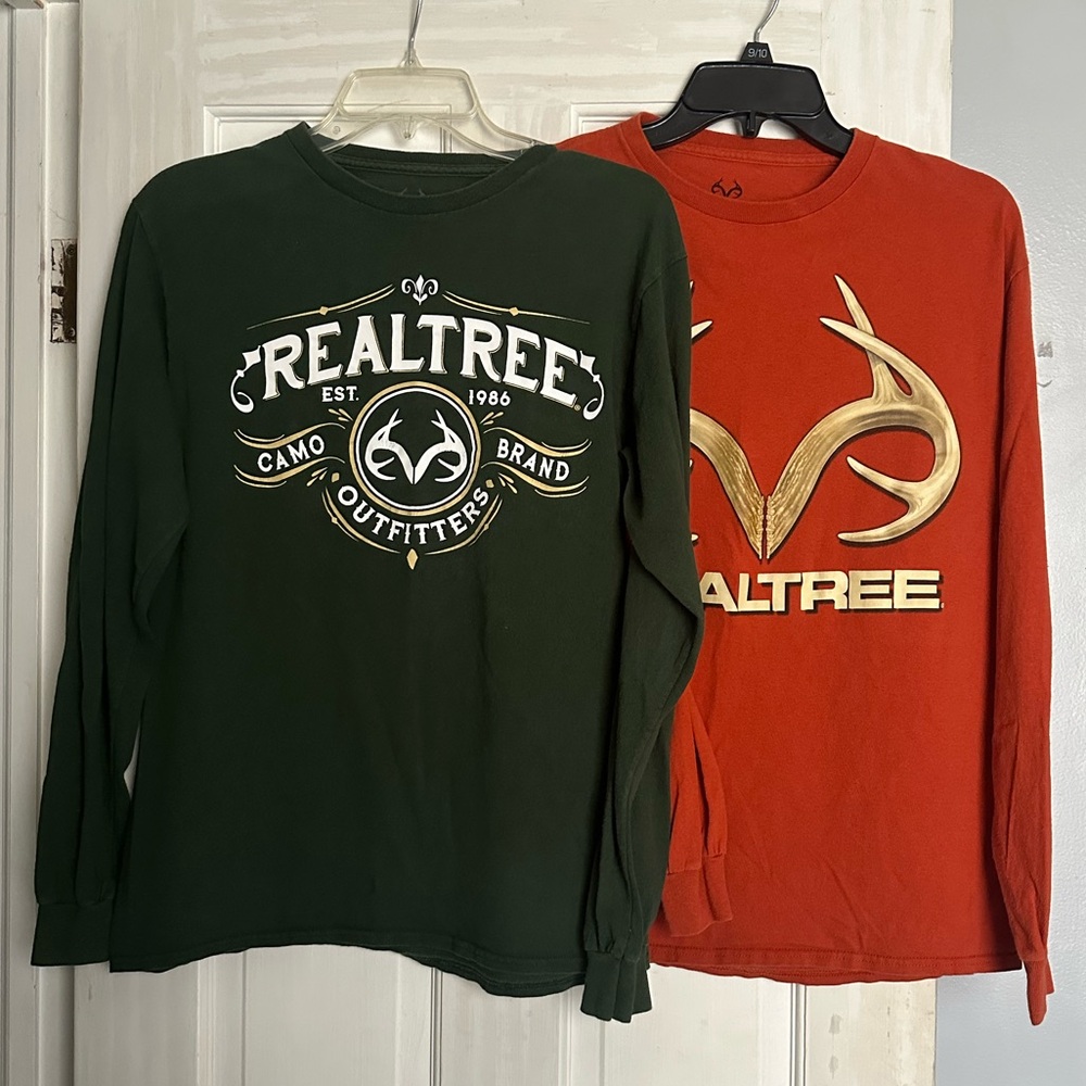 2 Men’s Long-sleeve Realtree Green and Bold Orange Shirts Sz Med